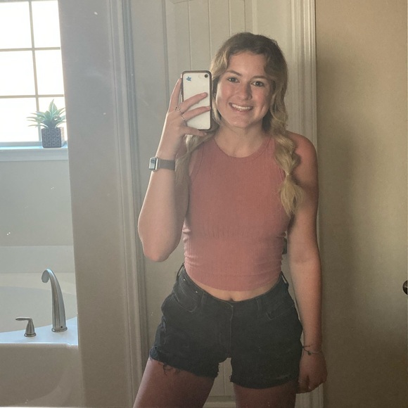 sydneyaxton